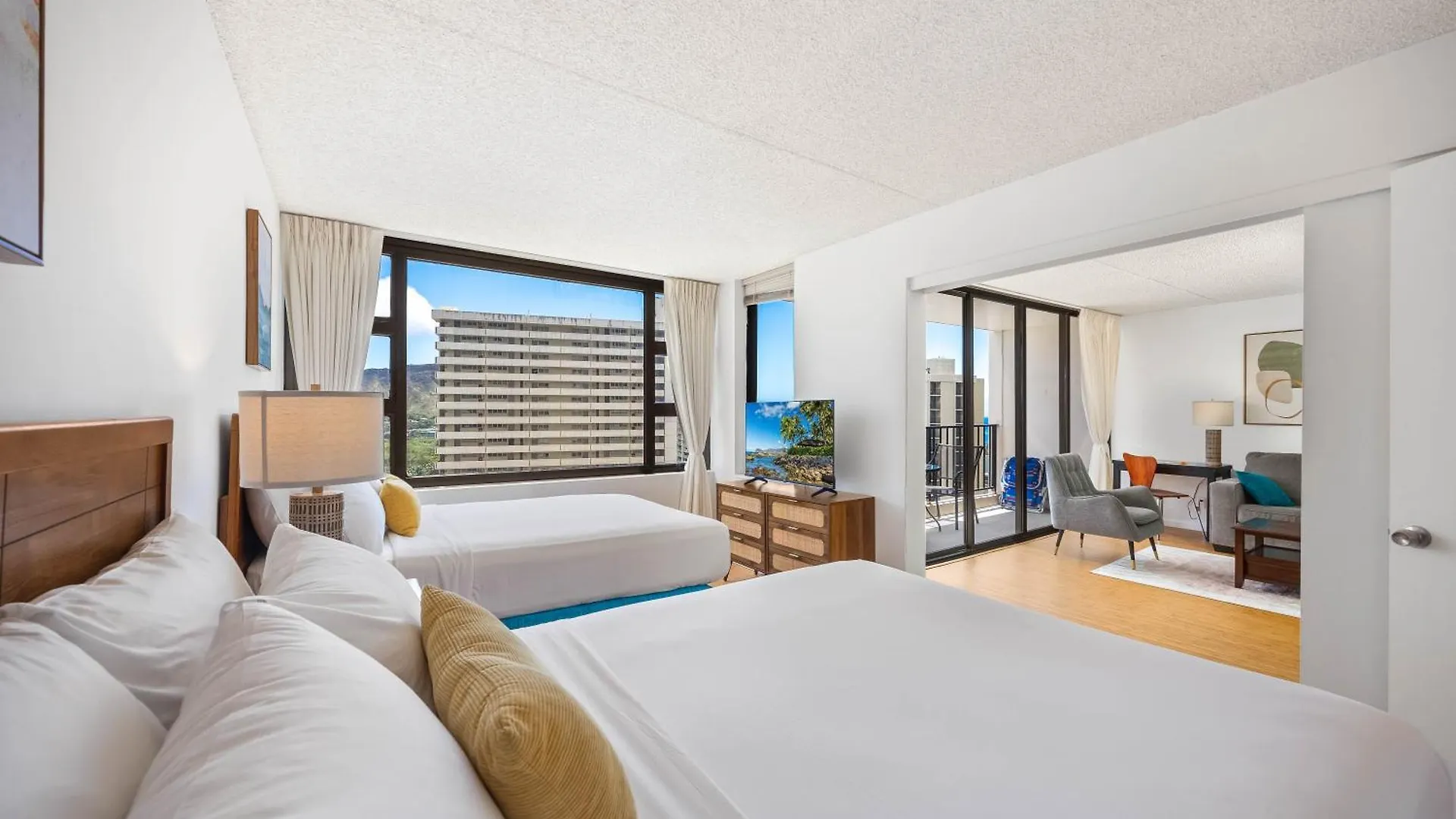 Waikiki Banyan Ocean View Oasis With Free Parking! Apartment Honolulu